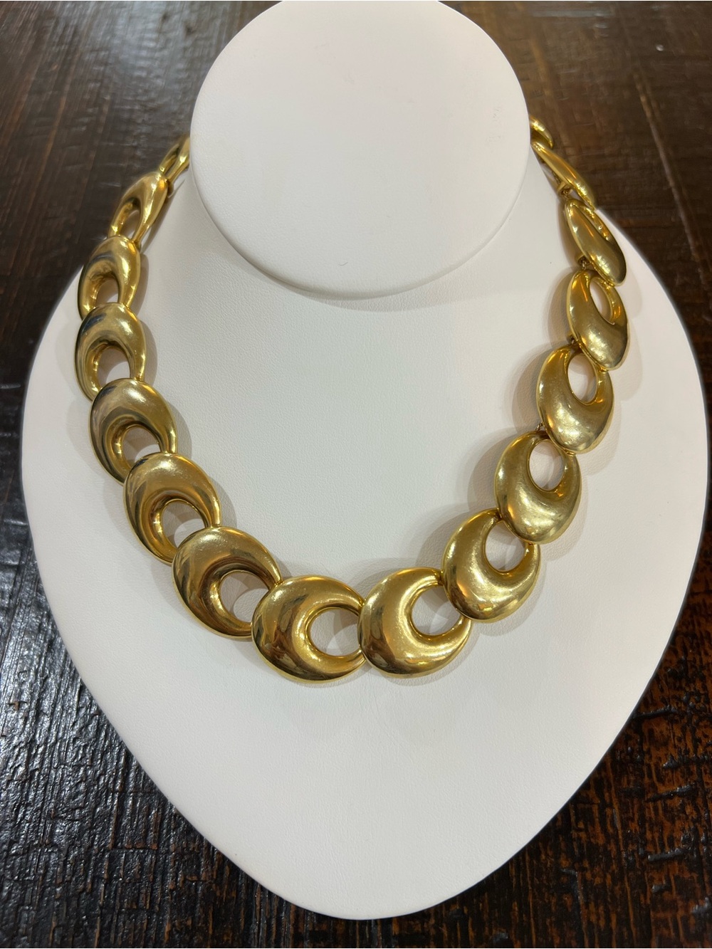 Vintage Crown Trifari Gold Tone Chunky Oval Link Statement Necklace